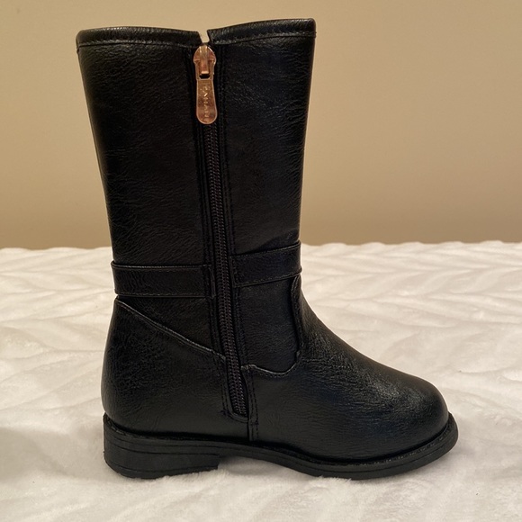NWT Girls Tahari Boots - Picture 4 of 8